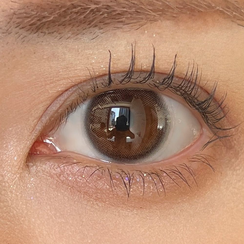 アイクローゼット ワンデー ミニ（eye closet 1day mini） クリアベージュミニ 着用イメージ
