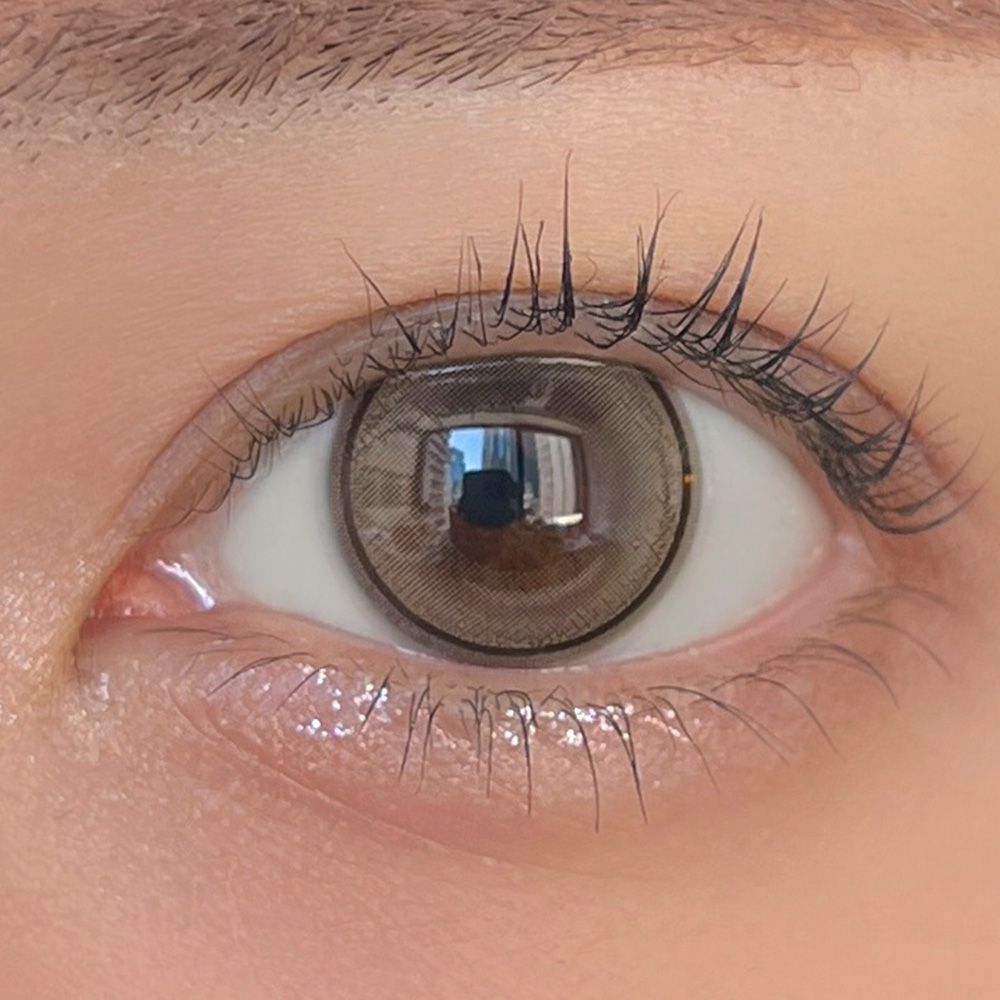 アイクローゼット（eye closet） ホロベージュ 着用イメージ