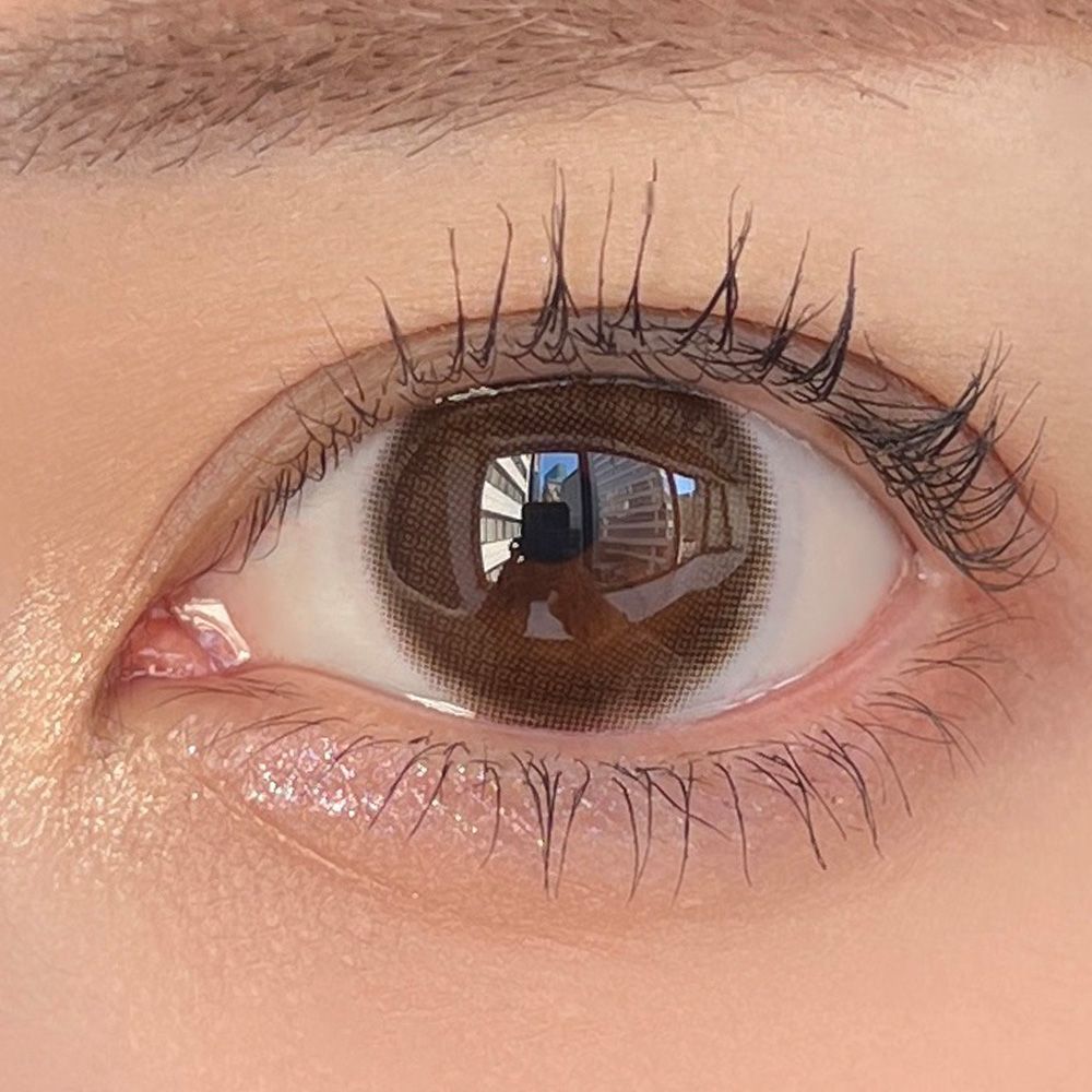 アイクローゼット シリコーン ハイドロゲル／シリコン（eye closet SILICONE HYDROGEL） ゼリーモカ 着用イメージ