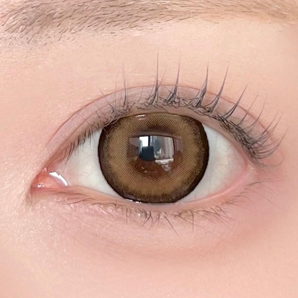 ミークレール シリコーン ハイドロゲル／シリコン（MiClair silicone hydrogel） キャラメルベア 着用イメージ