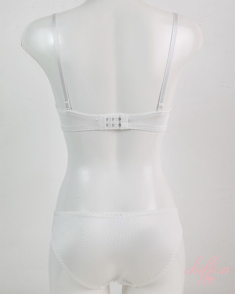 フェミニンフラワーブラ＆フルバックショーツ ホワイト | カラコン通販