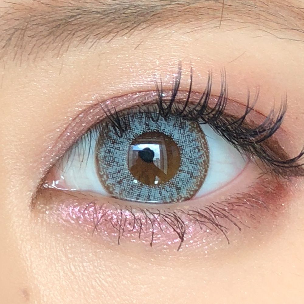 トゥインクルアイズ シークレットシリーズ（Twinkle Eyes Secret Series） スカイグレイ 着用イメージ