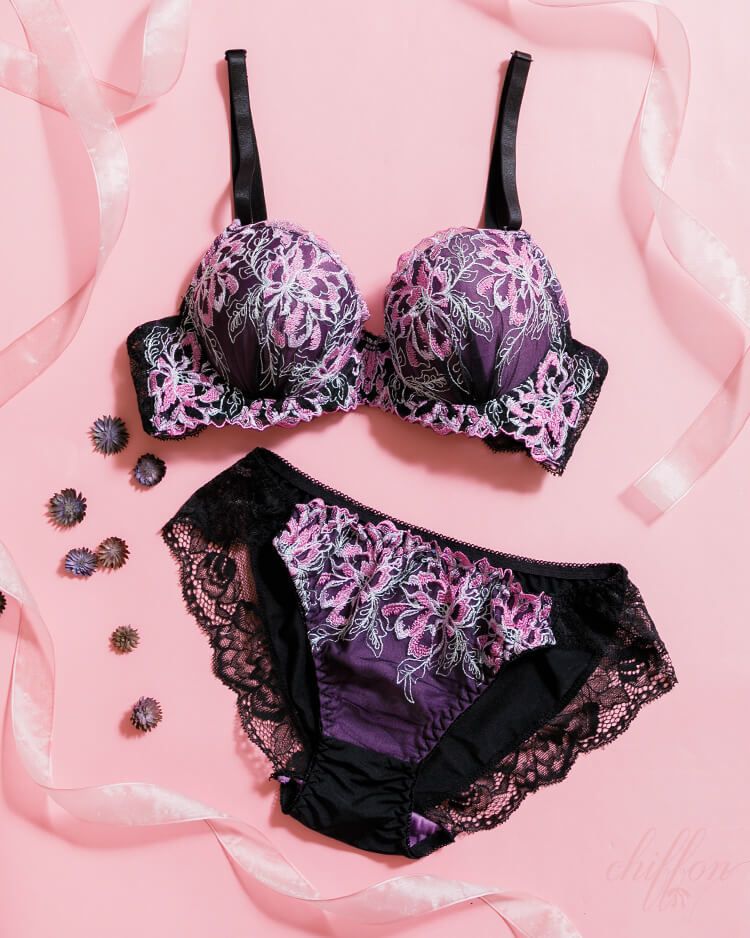 賢く彼を魅了したいならコレ！】とにかく盛れる極上ブラセット ブルー